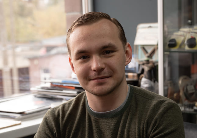 Менеджер Евгений